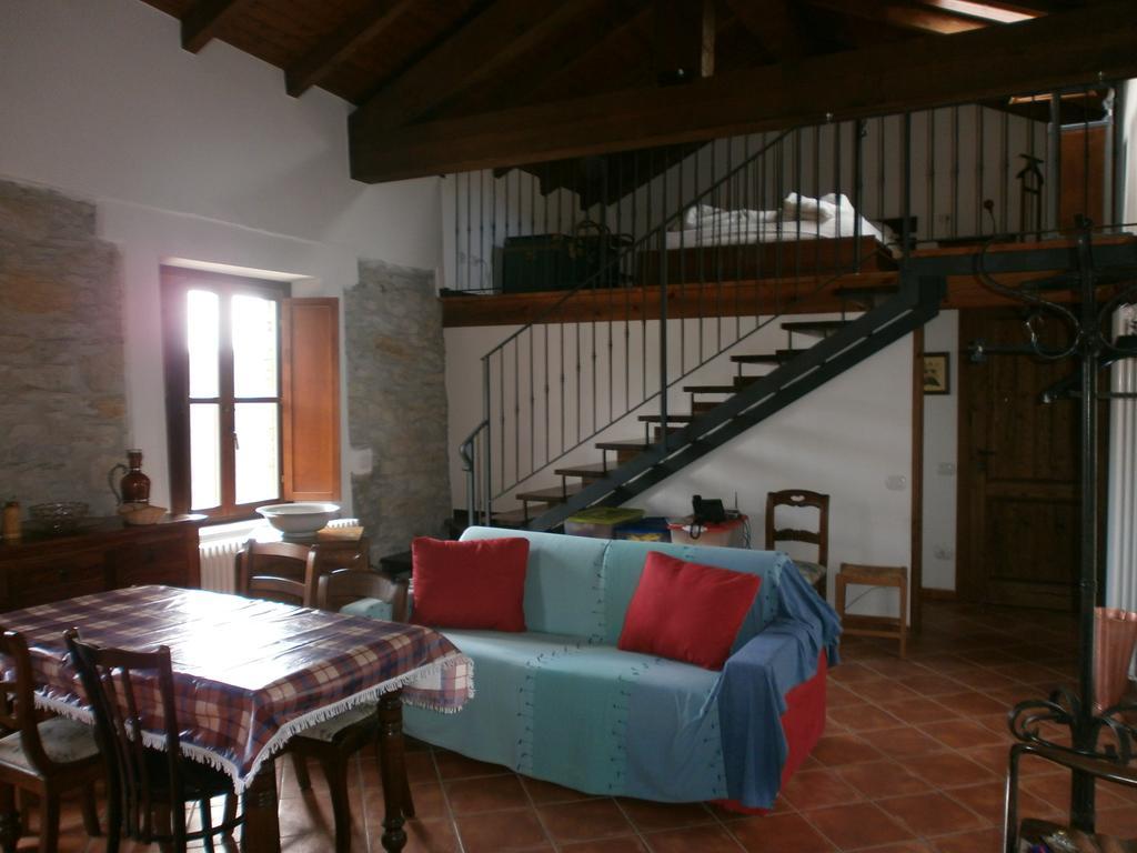 I Poggi Di Grace Acomodação com café da manhã Fivizzano Quarto foto