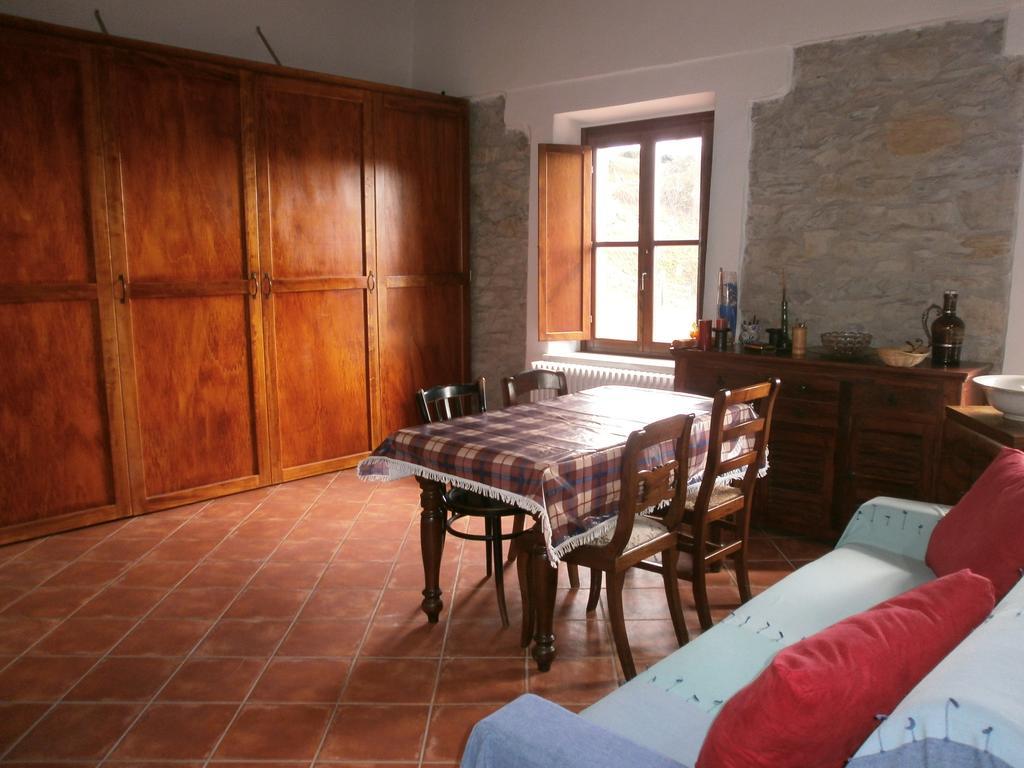 I Poggi Di Grace Acomodação com café da manhã Fivizzano Quarto foto